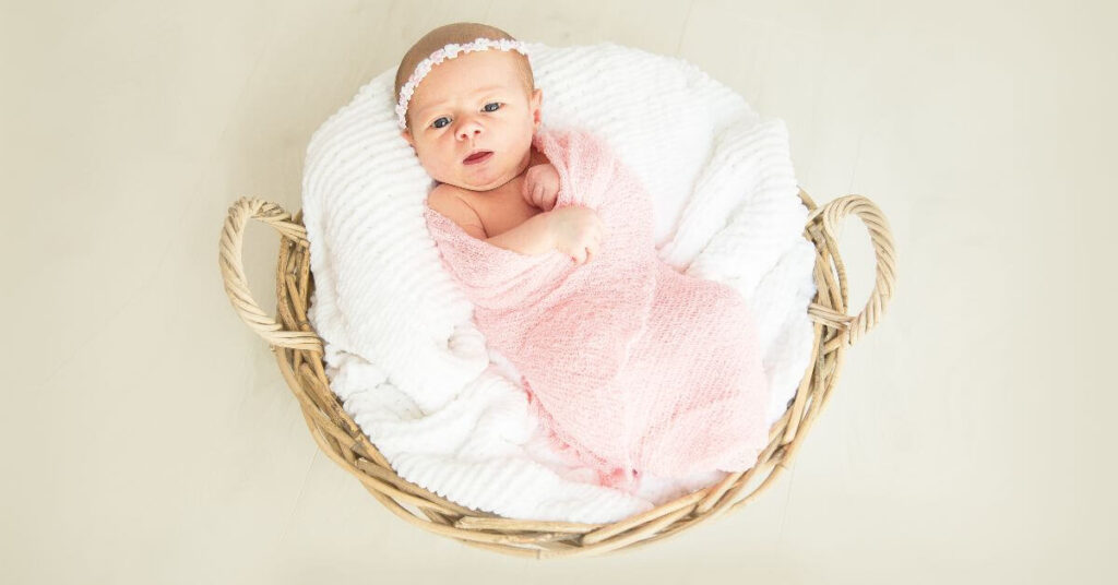 Preparing for a Newborn Photography Session: A Guide for Parents
