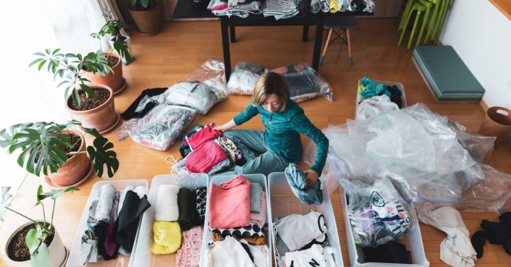 The Benefits of Decluttering Regularly for a Stress-Free Life